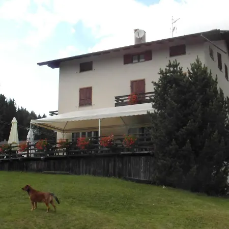 Al Hotel