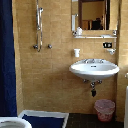 Hotel Al 2*
