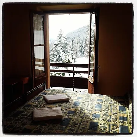 Al Hotel